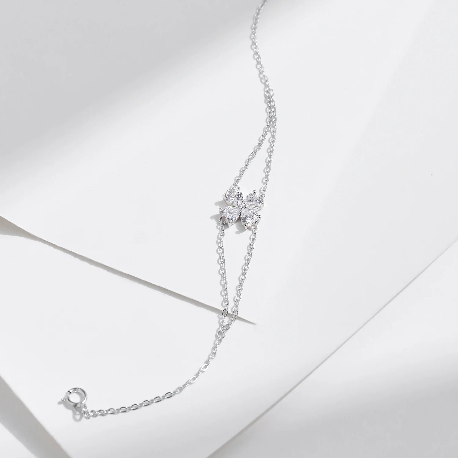 Pulseira Prata 925 Detalhes em Flores Corações
