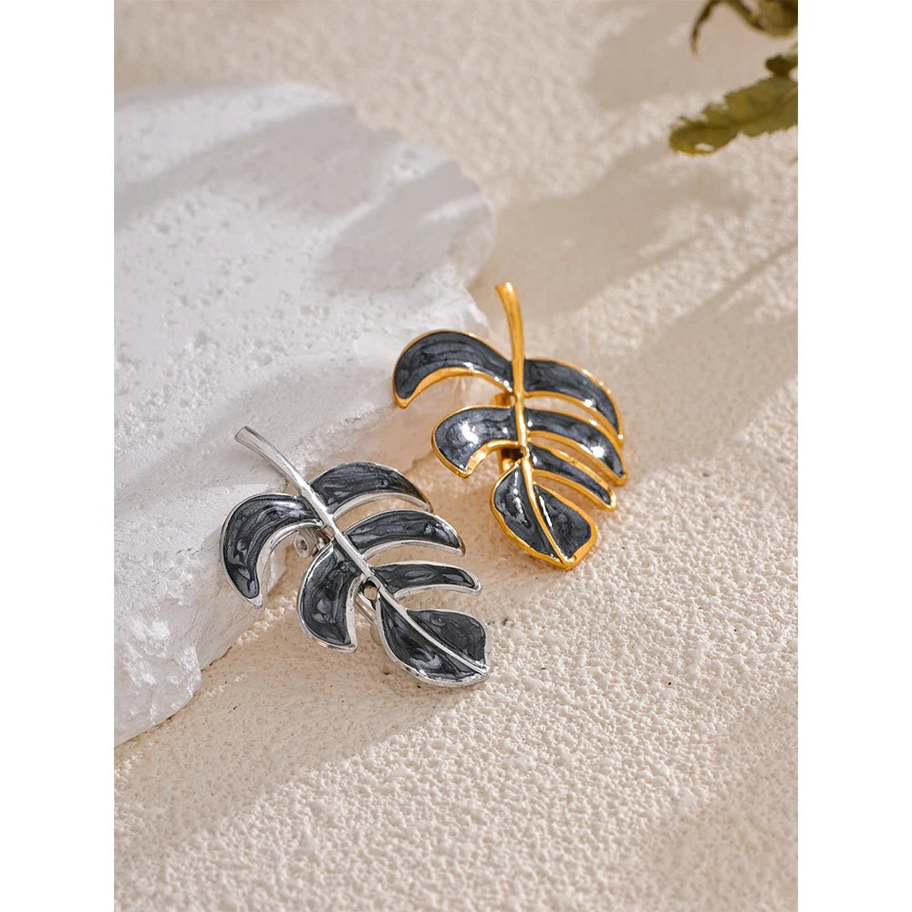 Broche Pérola 18k pvd com Detalhes em Folha